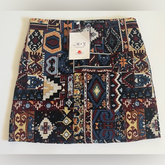 Pants - NWT M Y Showroom Boho Quilted Knit Patchwork Skort SZ L (Runs Small) 💖